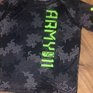 Like new heat gear T-shirt